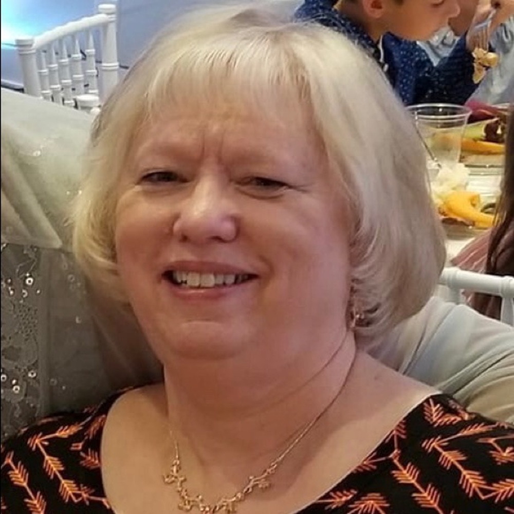 Meet your Posher, Claudia